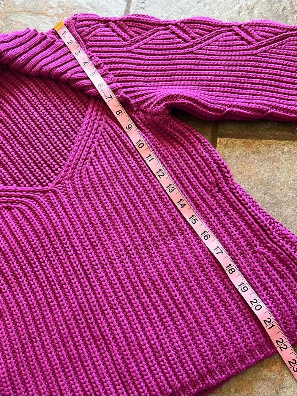 EXPRESS Women's Bright Fuchsia Ribbed V-Neck Sweater-EUC - Picture 8 of 8